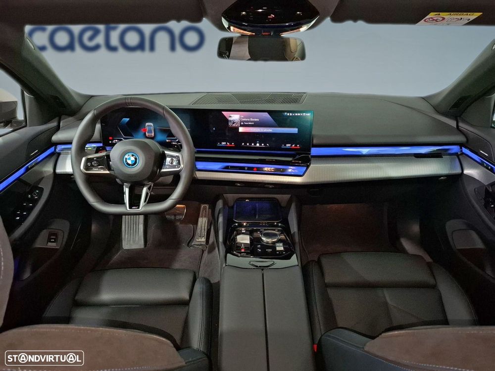 BMW 530 e Pack Desportivo M - 12