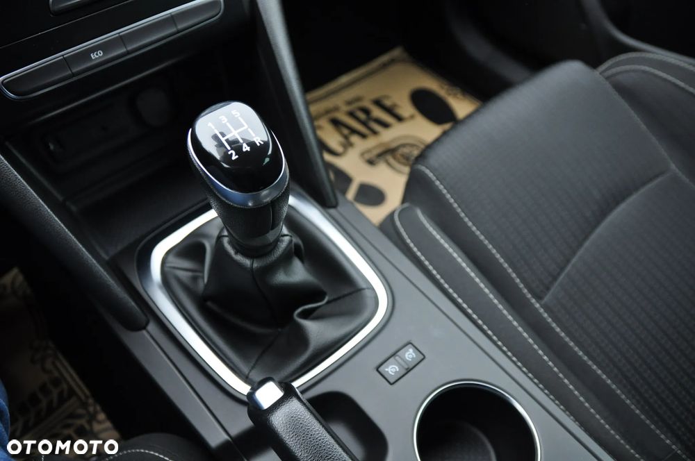 Renault Megane 1.6 SCe Business - 17