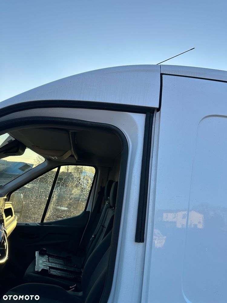 Ford Transit - 12