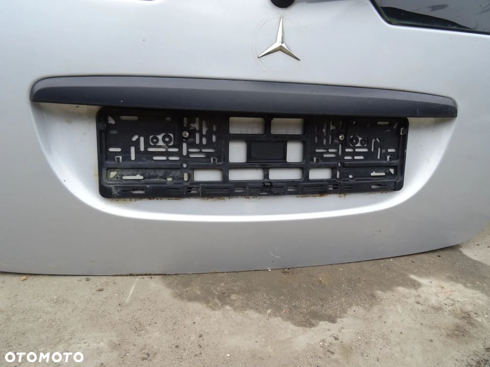 Klapa Bagażnika Mercedes a150 w169 - 6
