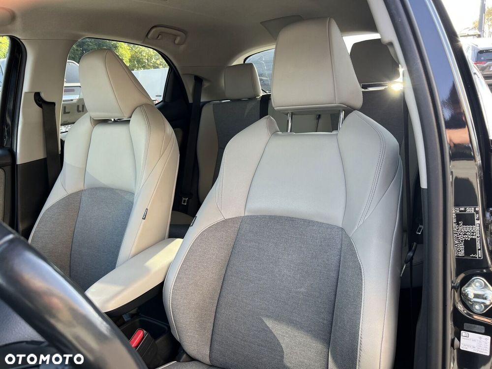 Toyota Yaris Hybrid 1.5 Selection Elegant - 23