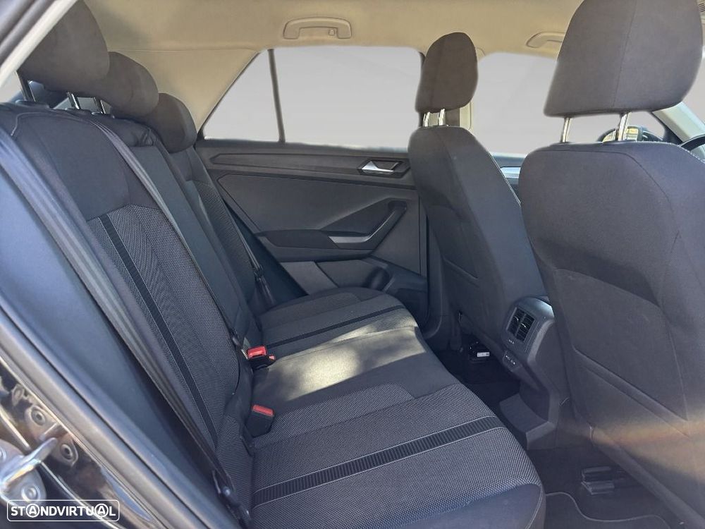 VW T-Roc 1.0 TSI Urban - 15