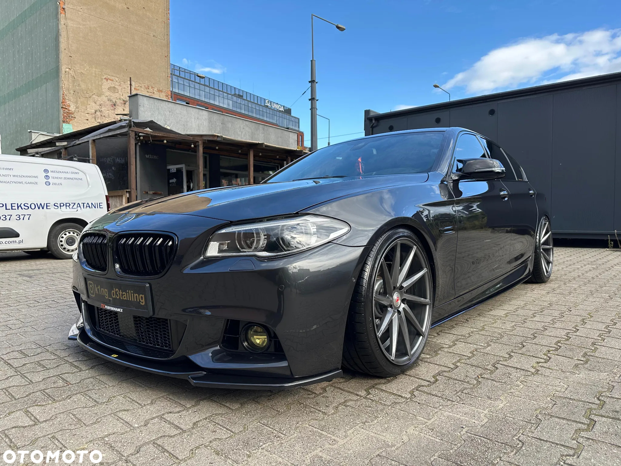 BMW Seria 5 550i - 18