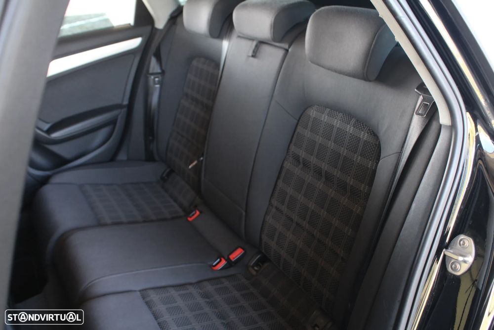 Audi A4 Avant 2.0 TDI DPF S line Sport Pack - 39