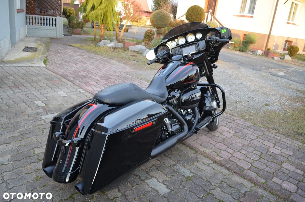Harley-Davidson Touring Street Glide - 6