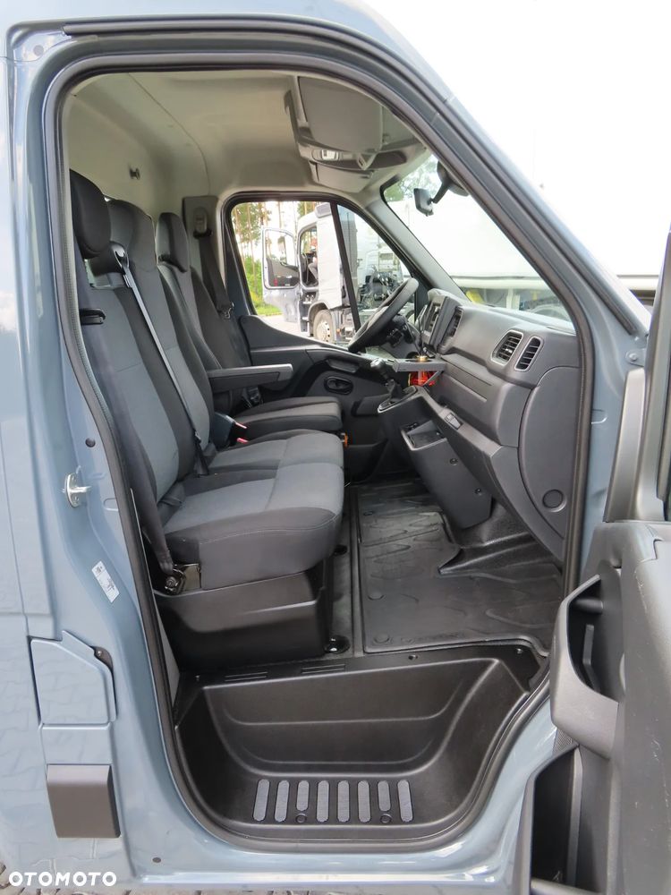 Renault Master 2.3 dCi 163 KM Skrzynia 4510 mm 9 E.Palet + Plandeka 1165 Kg Ładowność HAK 2500 Kg PEŁNA OPCJA WYPOSAŻENIA STAN JAK NOWY GOTOWY DOSTEPNY POLECAM - 27