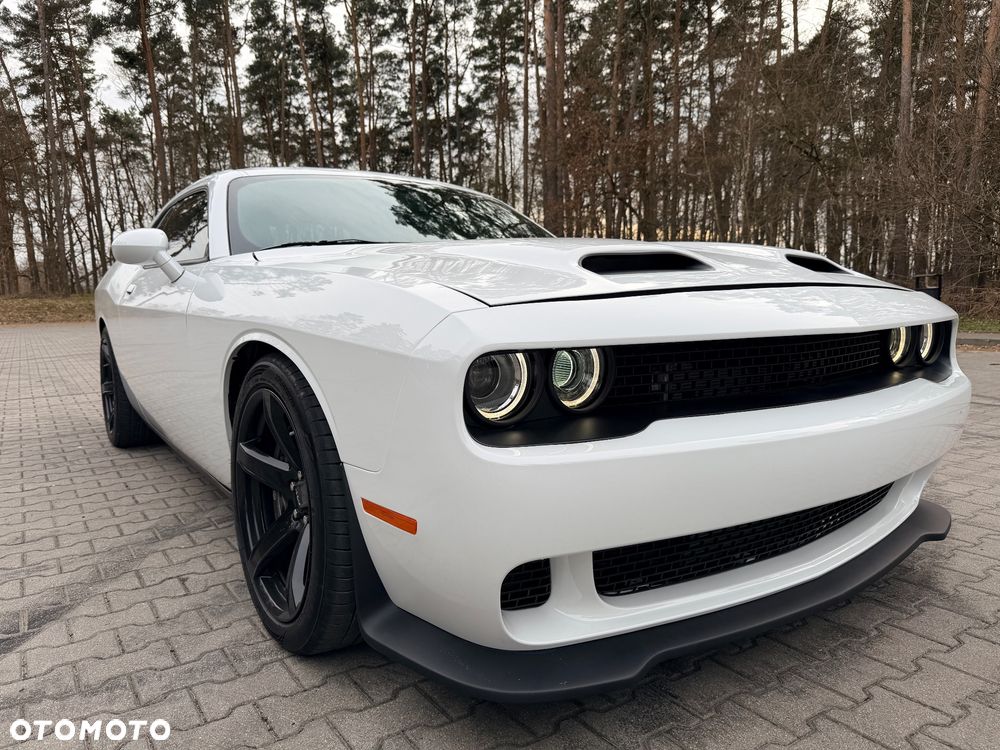 Dodge Challenger 6.2 Hellcat - 24