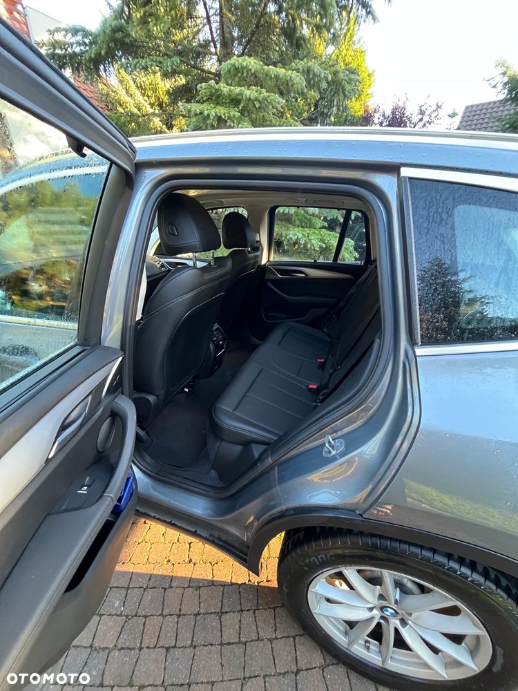 BMW X3 xDrive20i mHEV - 4
