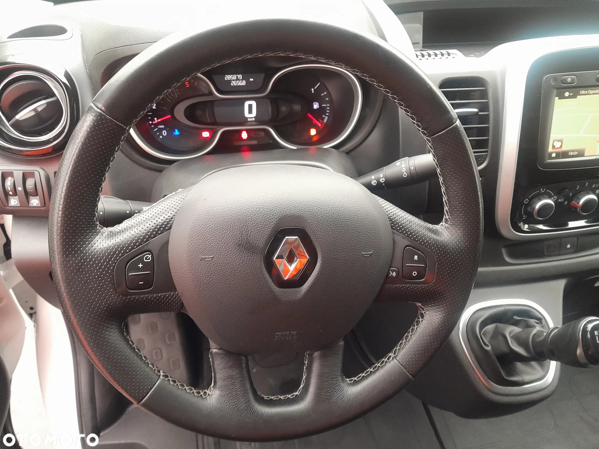 Renault Trafic Long - 9