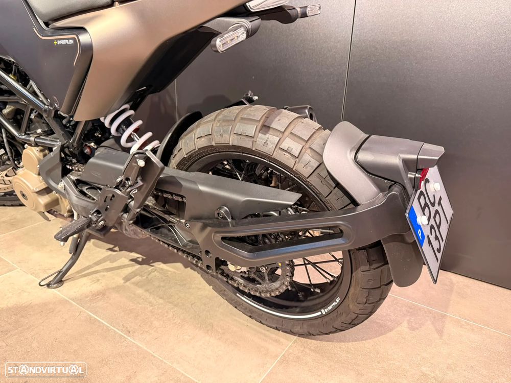 Husqvarna Svartpilen 401 - 6