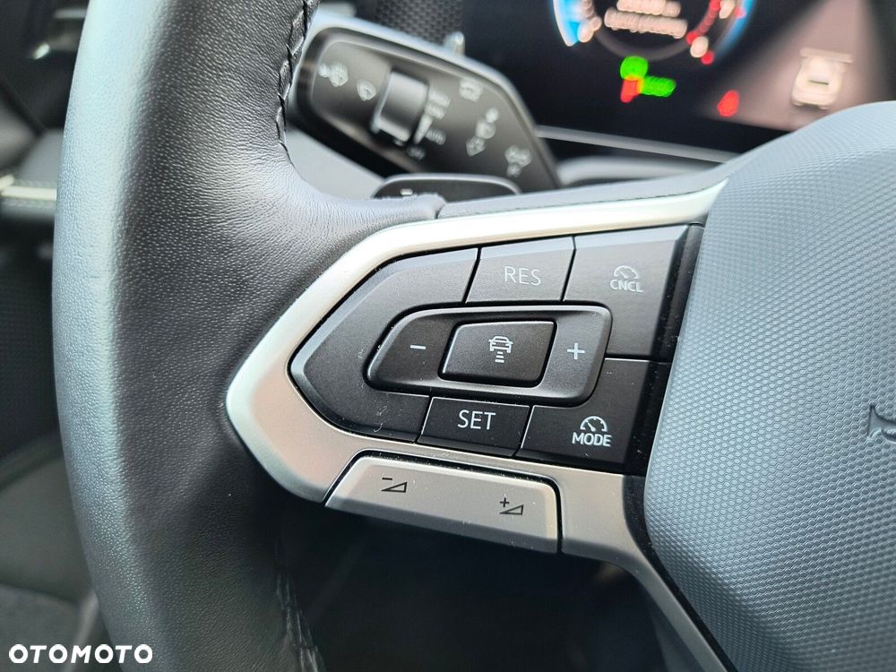 Volkswagen Passat - 19