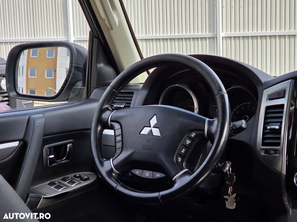 Mitsubishi Pajero 3.2 DI-D Instyle - 15