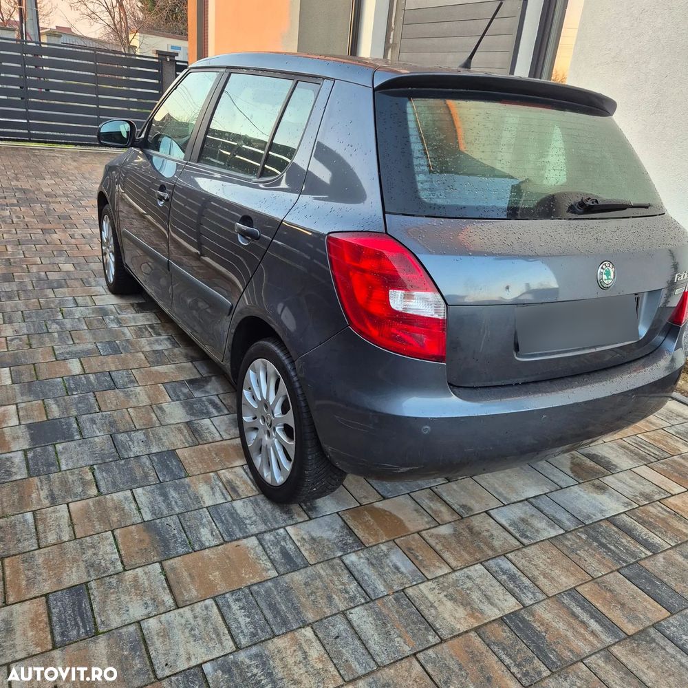 Skoda Fabia 1.2 HTP Cool Colour Edition - 4