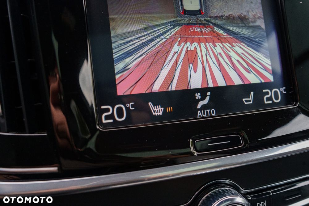 Volvo V90 D4 Geartronic R Design - 17