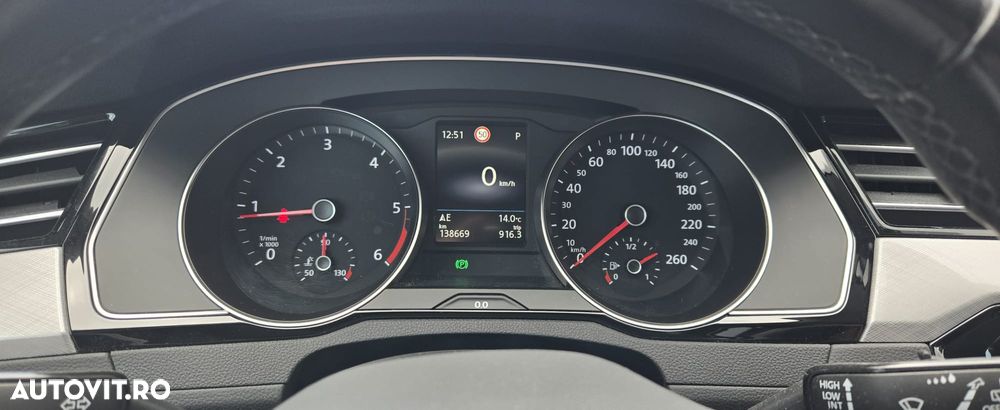 Volkswagen Passat 2.0 TDI SCR DSG Business - 4