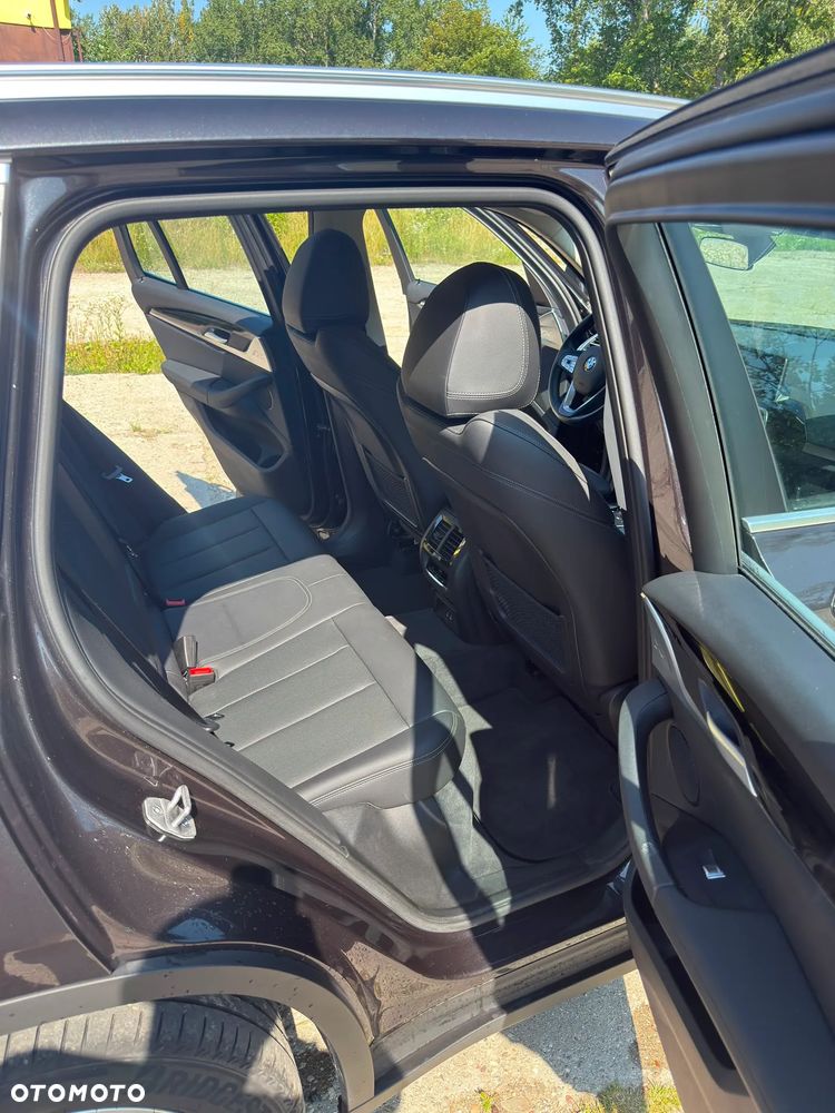 BMW X3 xDrive20i mHEV - 13