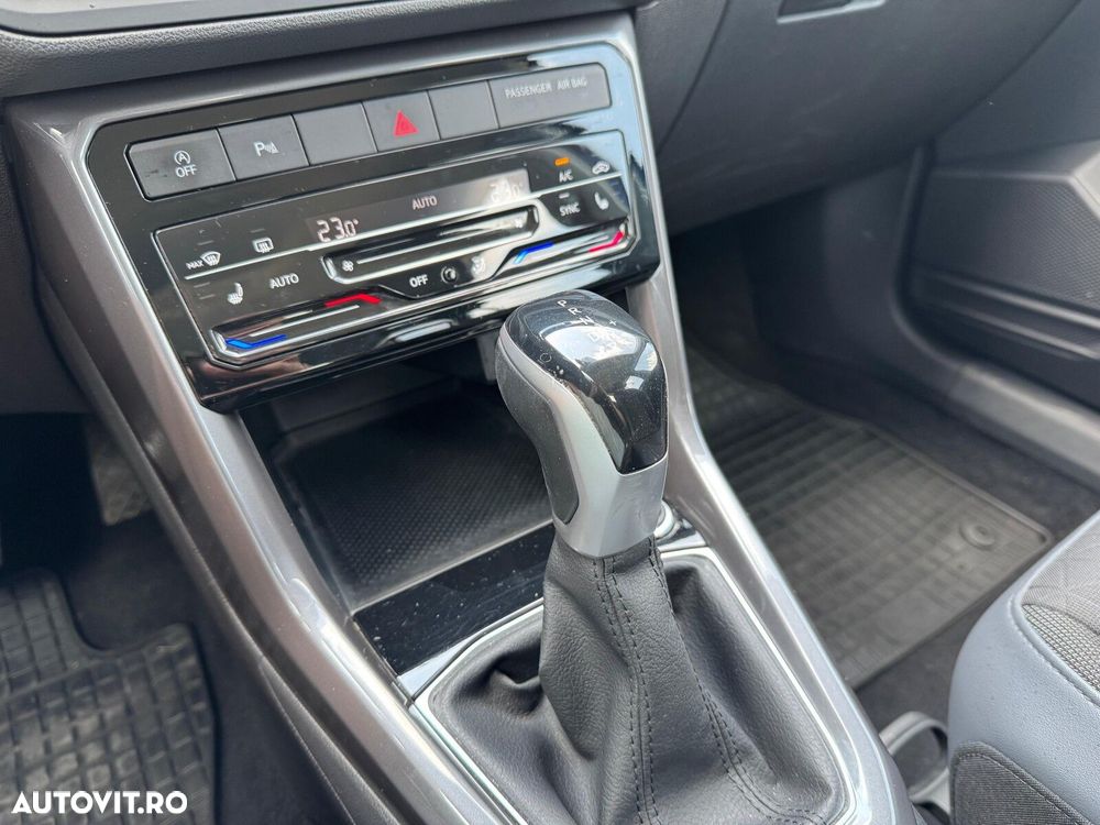 Volkswagen T-Cross - 11