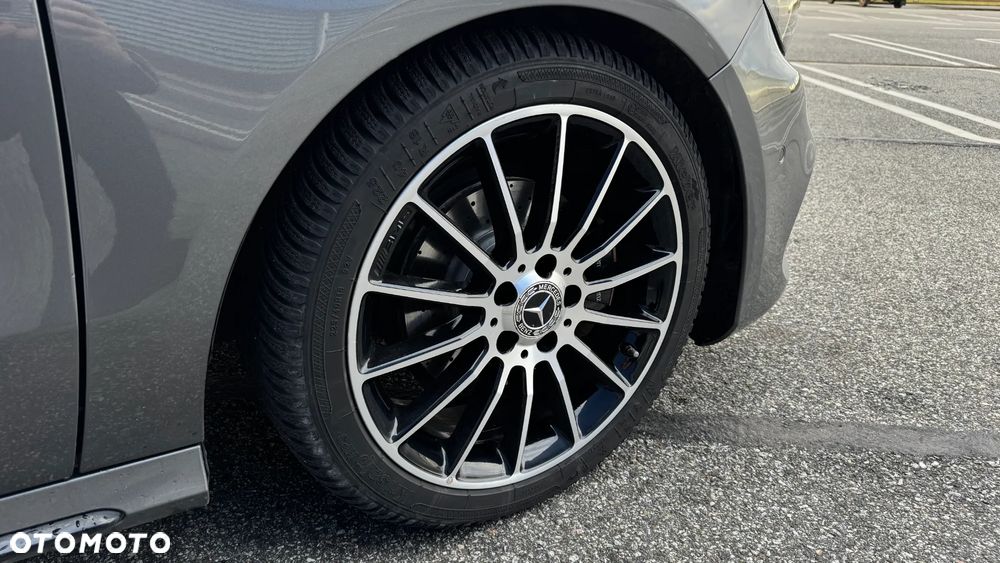 Mercedes-Benz Klasa A 180 (BlueEFFICIENCY) 7G-DCT AMG Sport - 6