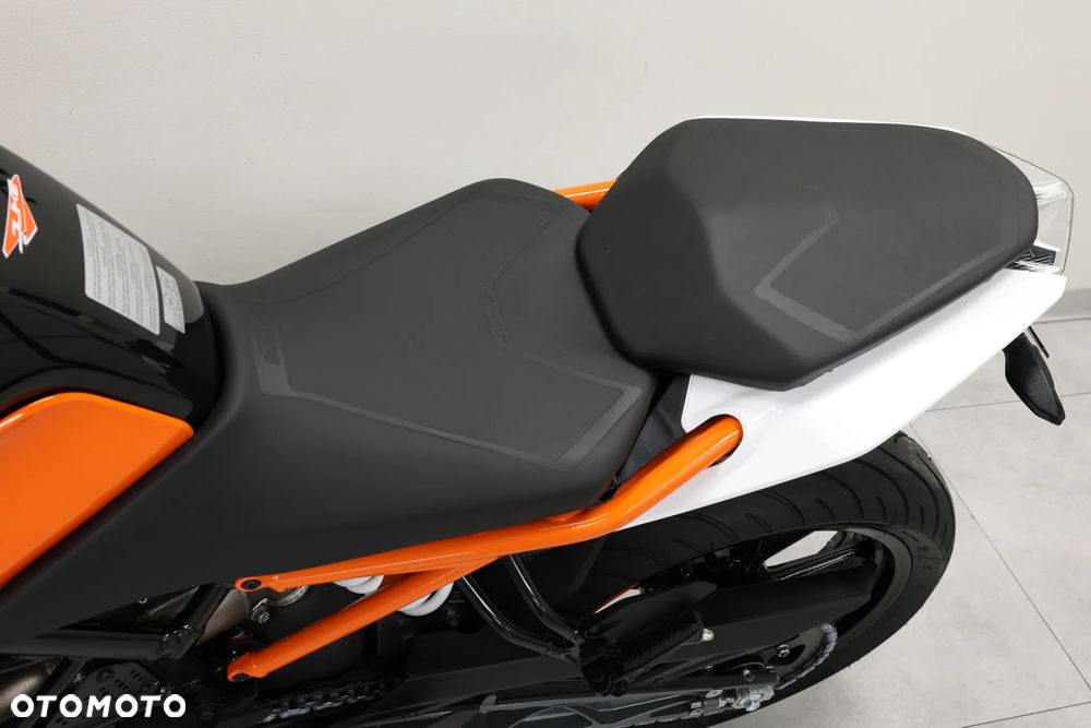 KTM Duke 125 - 14