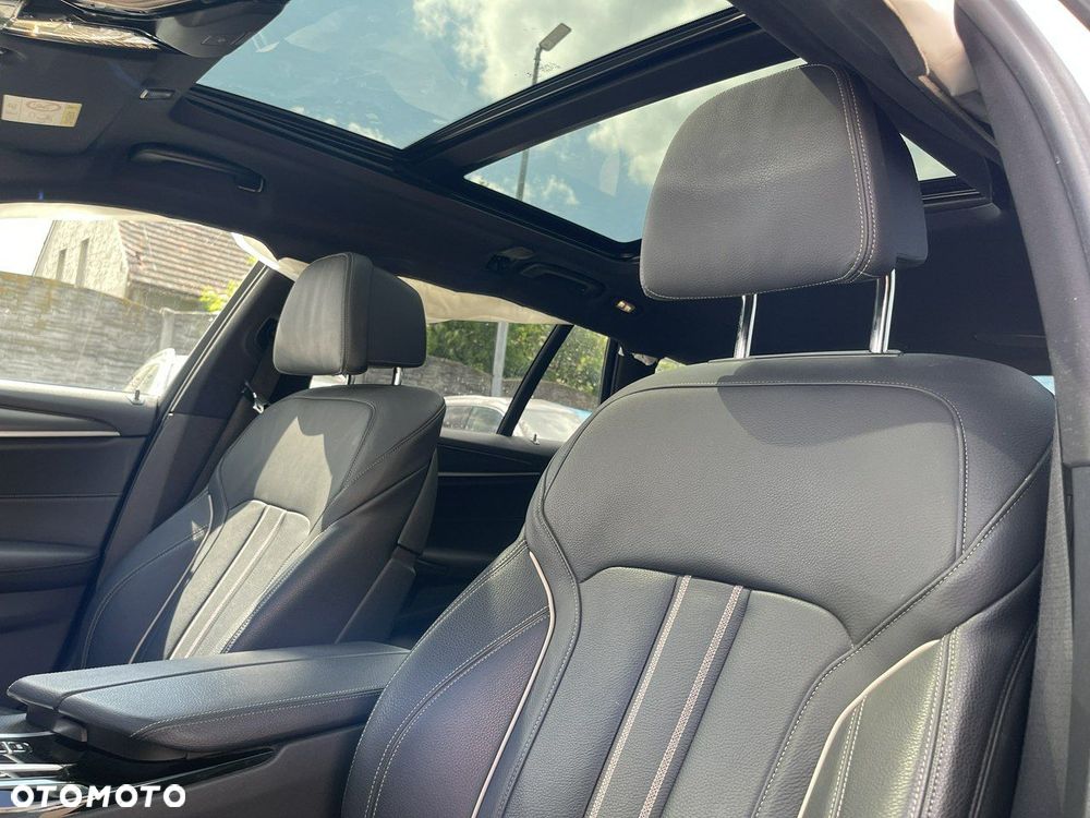 BMW Seria 5 520d xDrive Sport Line - 12