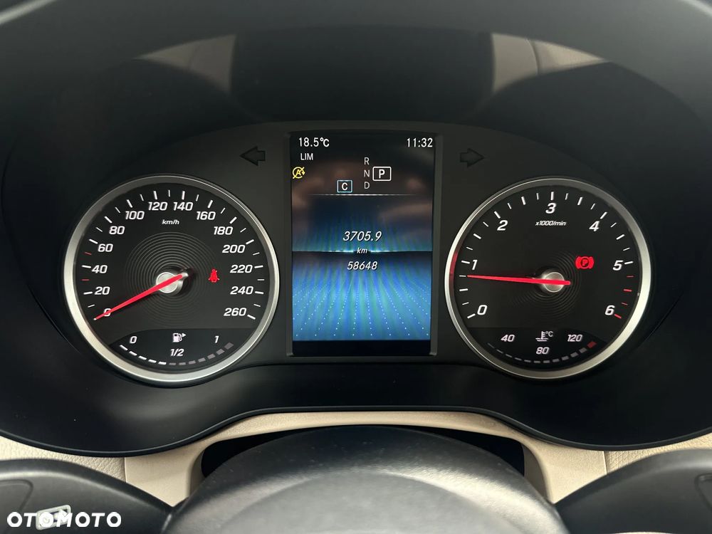 Mercedes-Benz GLC 200 d 4-Matic Business Edition - 24