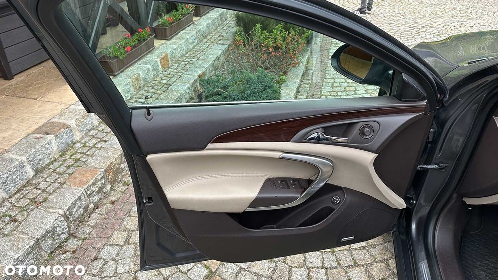 Opel Insignia 2.0 T Sport 4x4 - 9