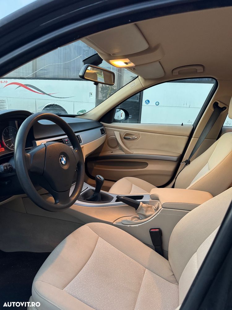 BMW Seria 3 318i - 6
