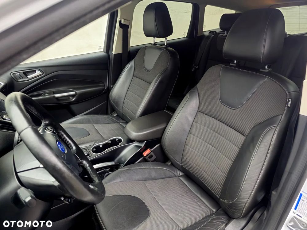 Ford Kuga 2.0 TDCi 4WD Titanium - 17