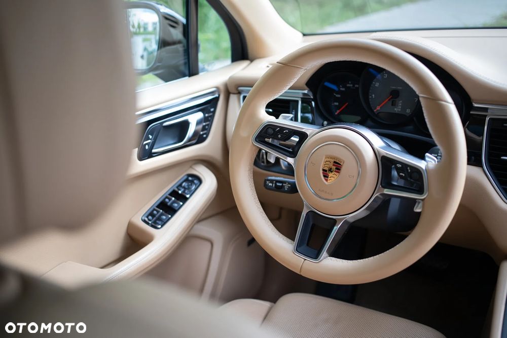 Porsche Macan - 8