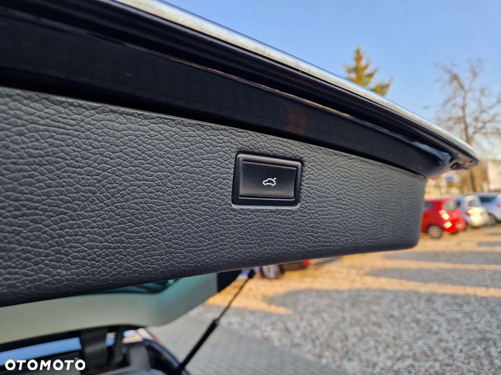 Volkswagen Passat Variant 2.0 TDI Highline DSG - 35