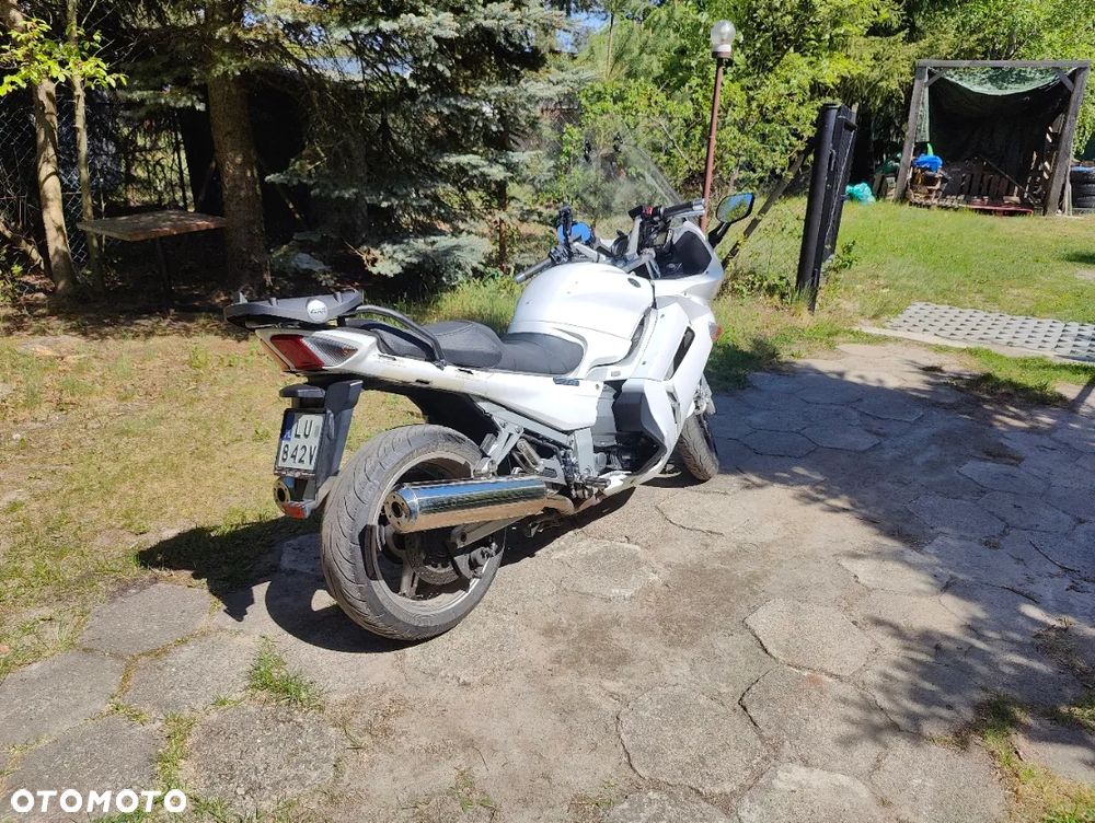 Yamaha FJR - 2