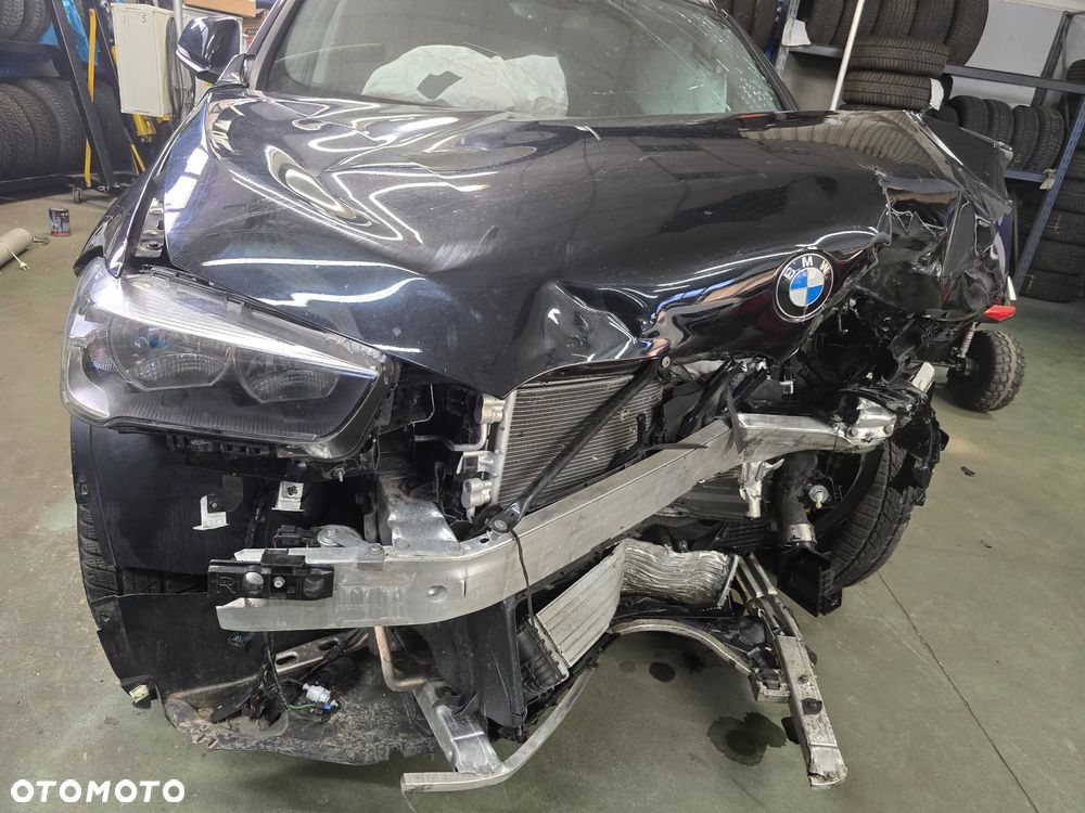 BMW X1 xDrive18d - 12
