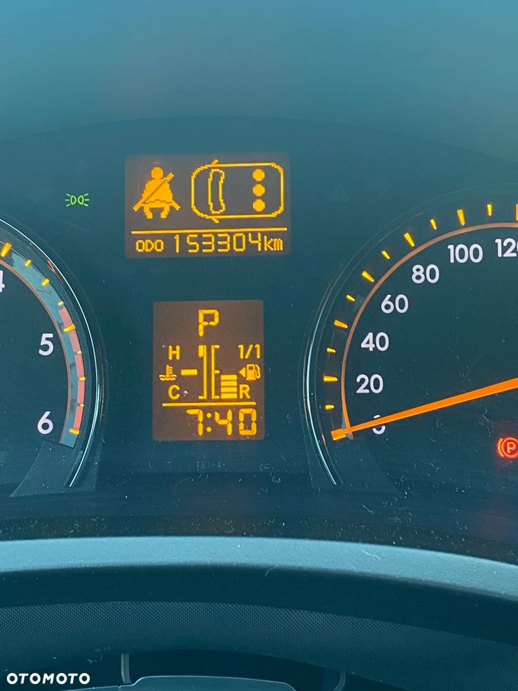 Toyota Avensis - 2