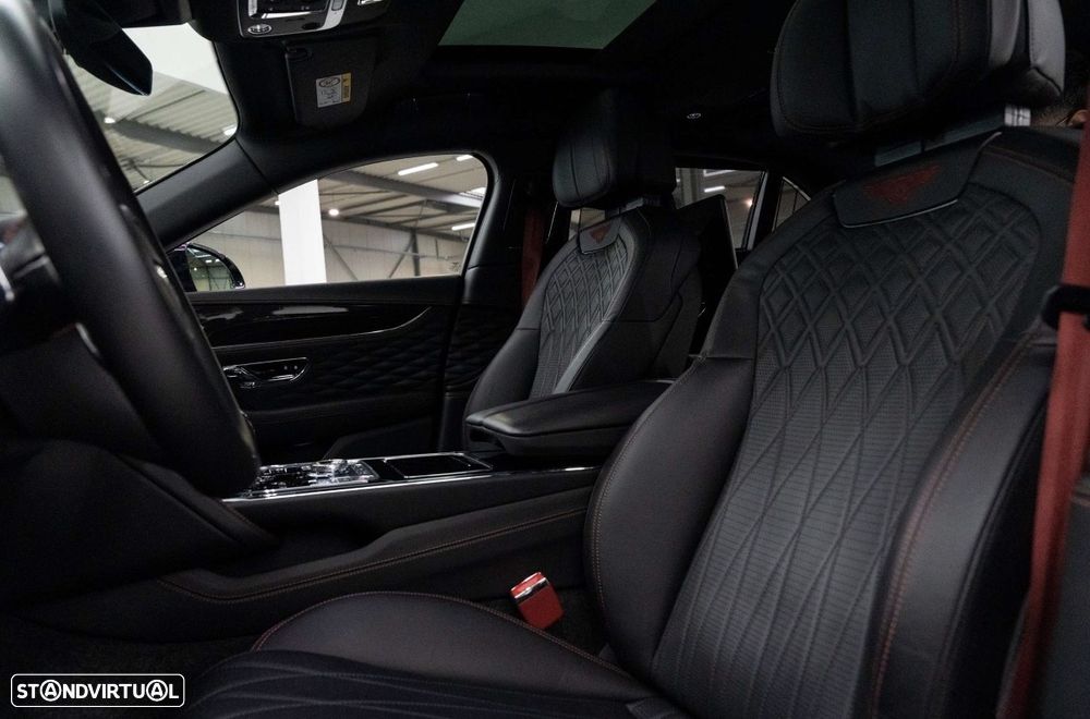 Bentley Flying Spur V8 Mulliner - 14