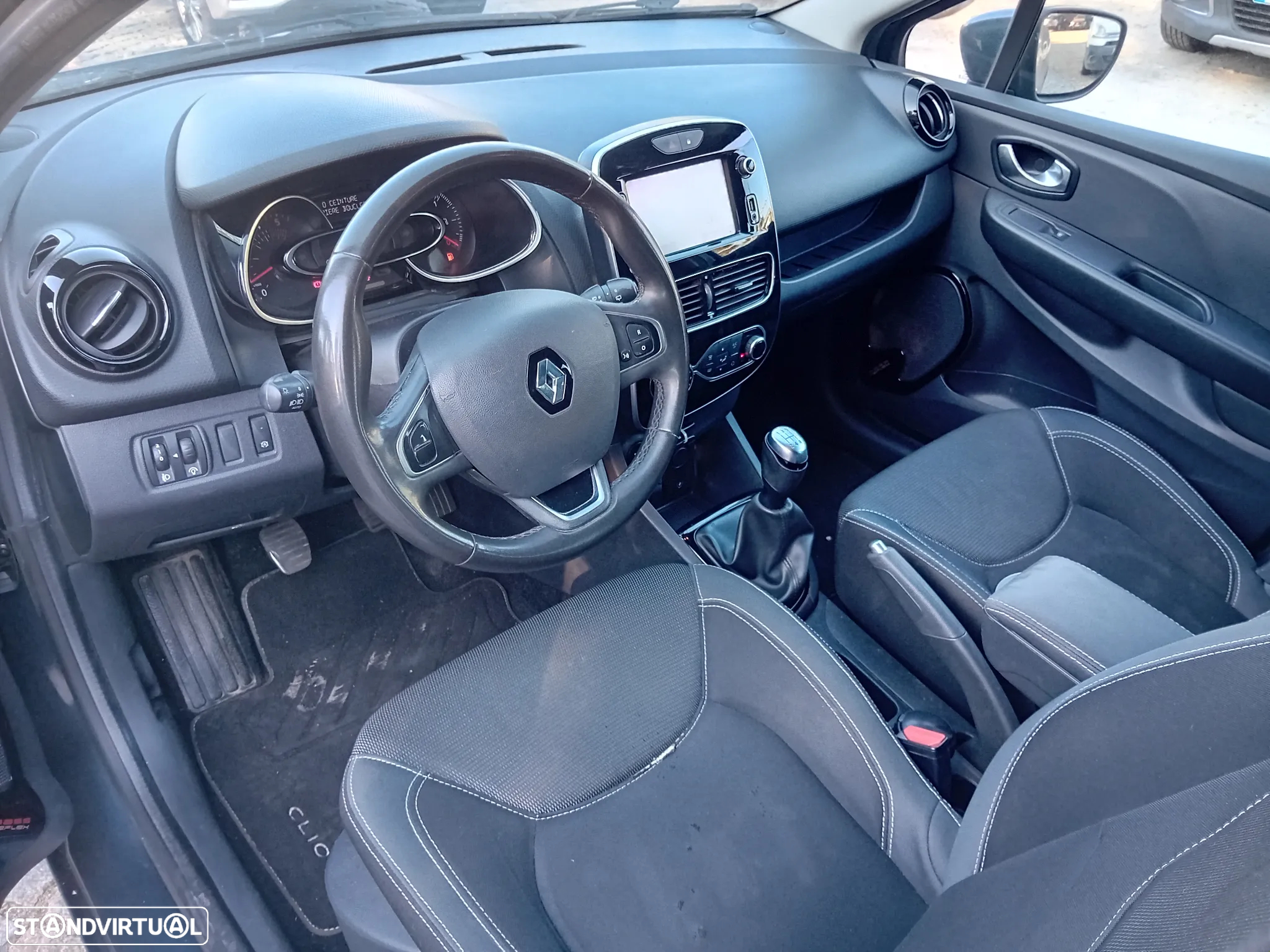 Renault Clio Sport Tourer 1.5 dCi Limited EDition - 28