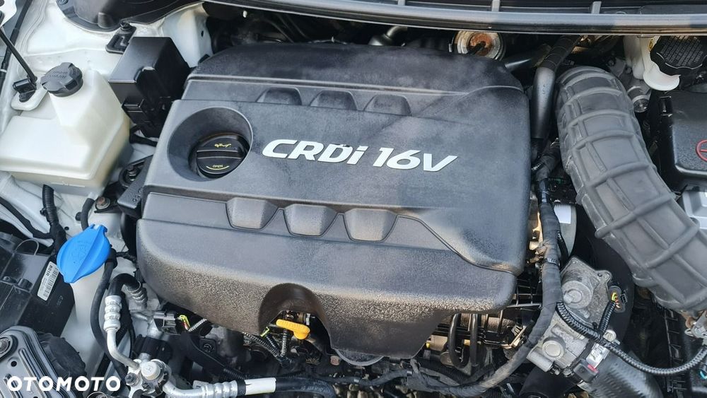 Kia Ceed - 32