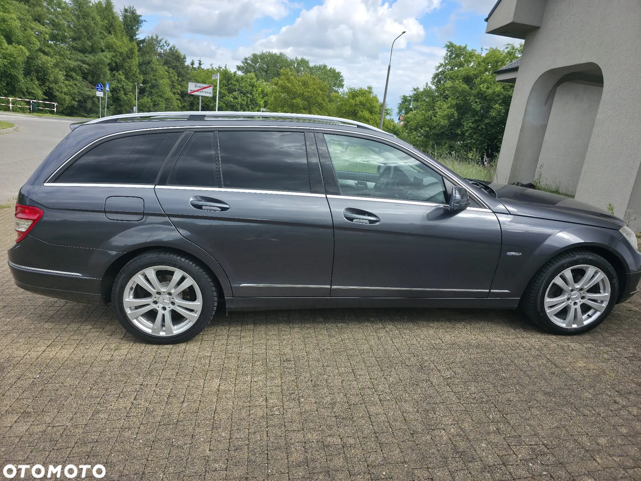 Mercedes-Benz Klasa C 180 T Kompressor Automatik BlueEFFICIENCY - 36