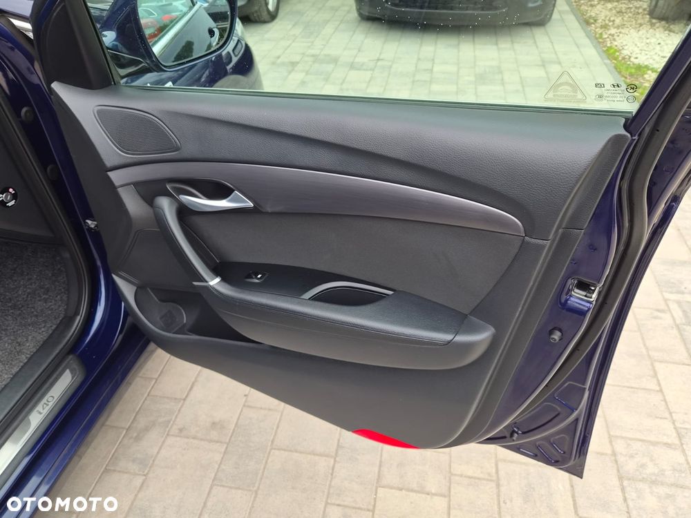 Hyundai i40 Kombi blue 1.6 Family - 22