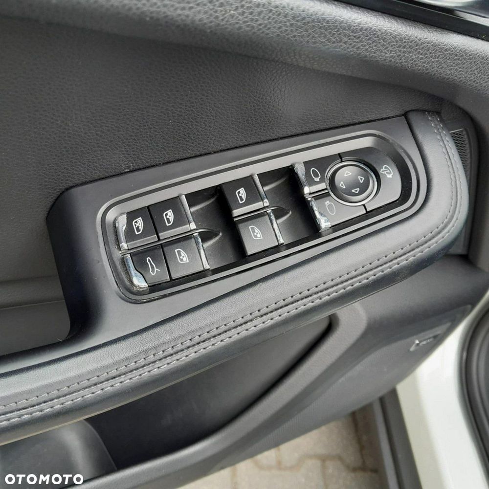 Porsche Macan - 21