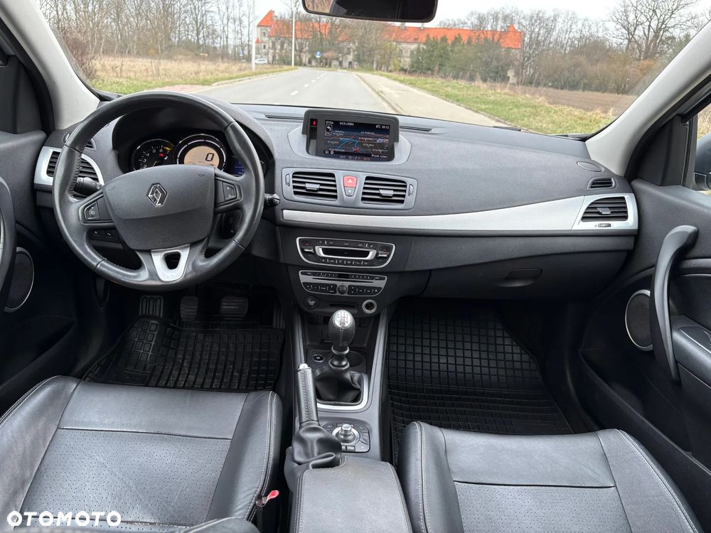 Renault Megane TCe 180 GT - 14