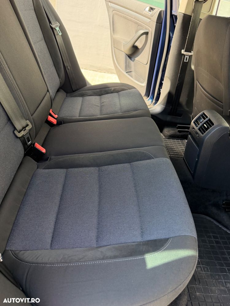 Volkswagen Golf 2.0 TDI BlueMotion Technology Comfortline - 24