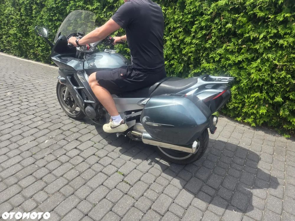 Yamaha FJR - 3