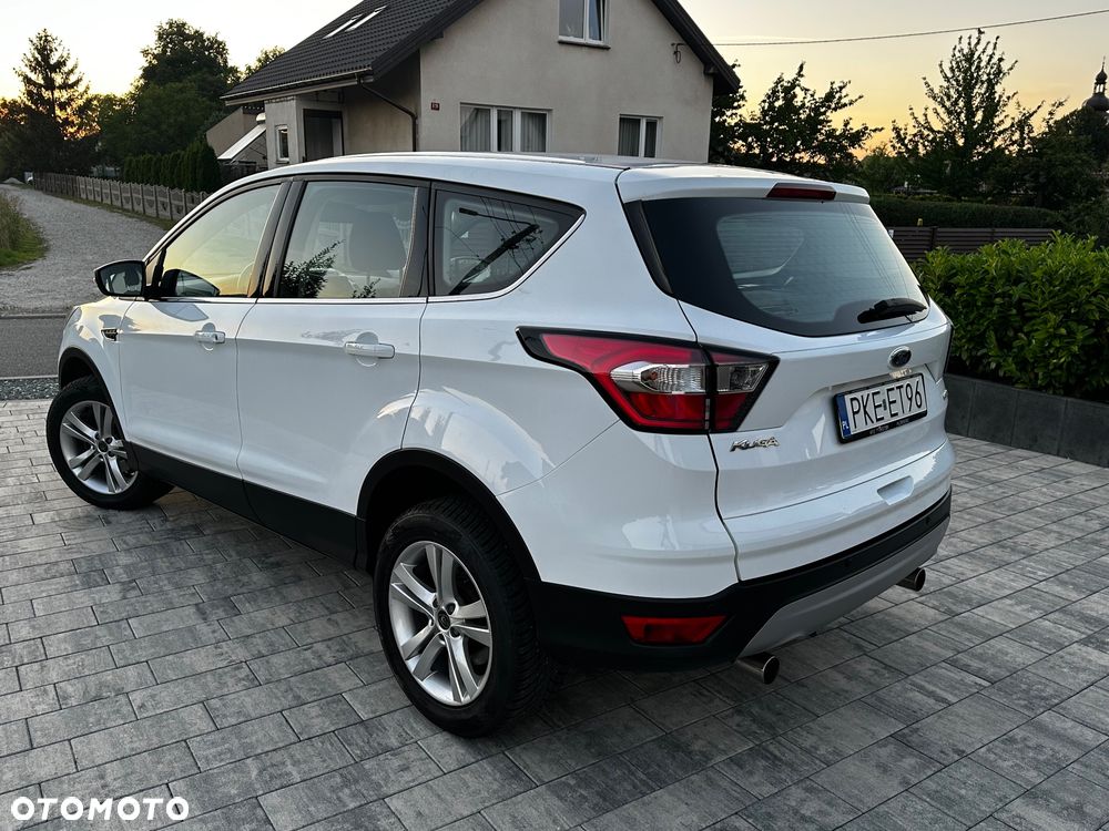 Ford Kuga - 10