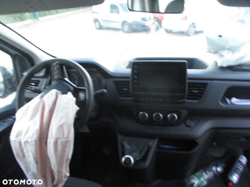 Renault Trafic 2.0 dCi - 18