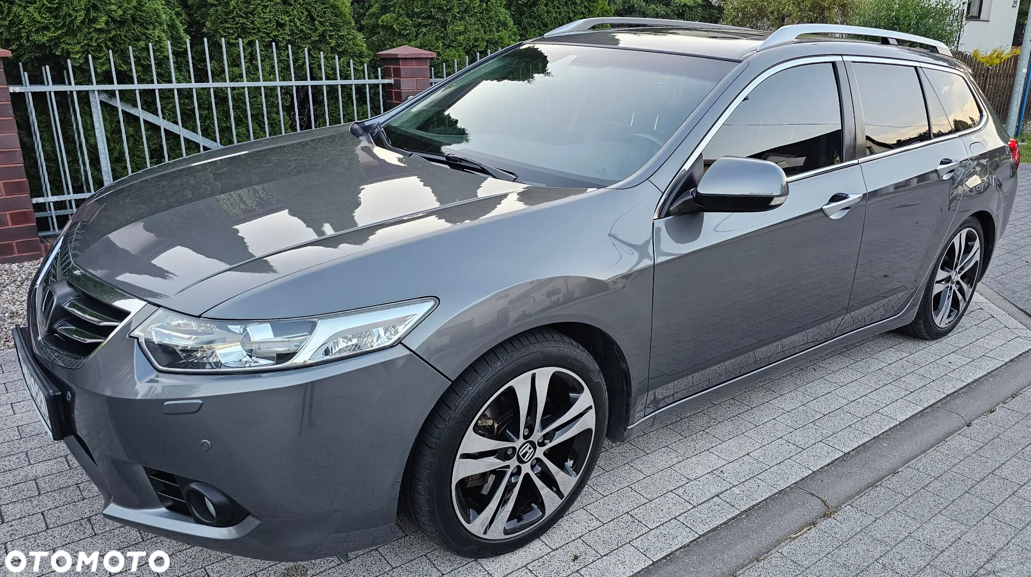 Honda Accord 2.4 Executive Nav+ACC+LKAS - 2