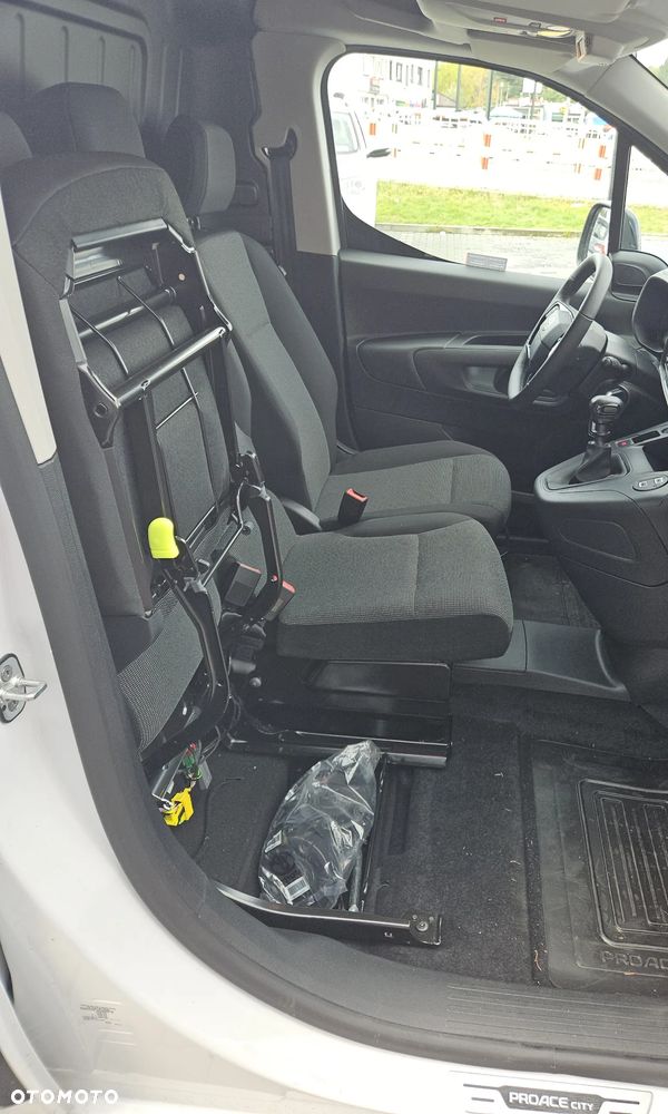 Toyota Proace City - 24