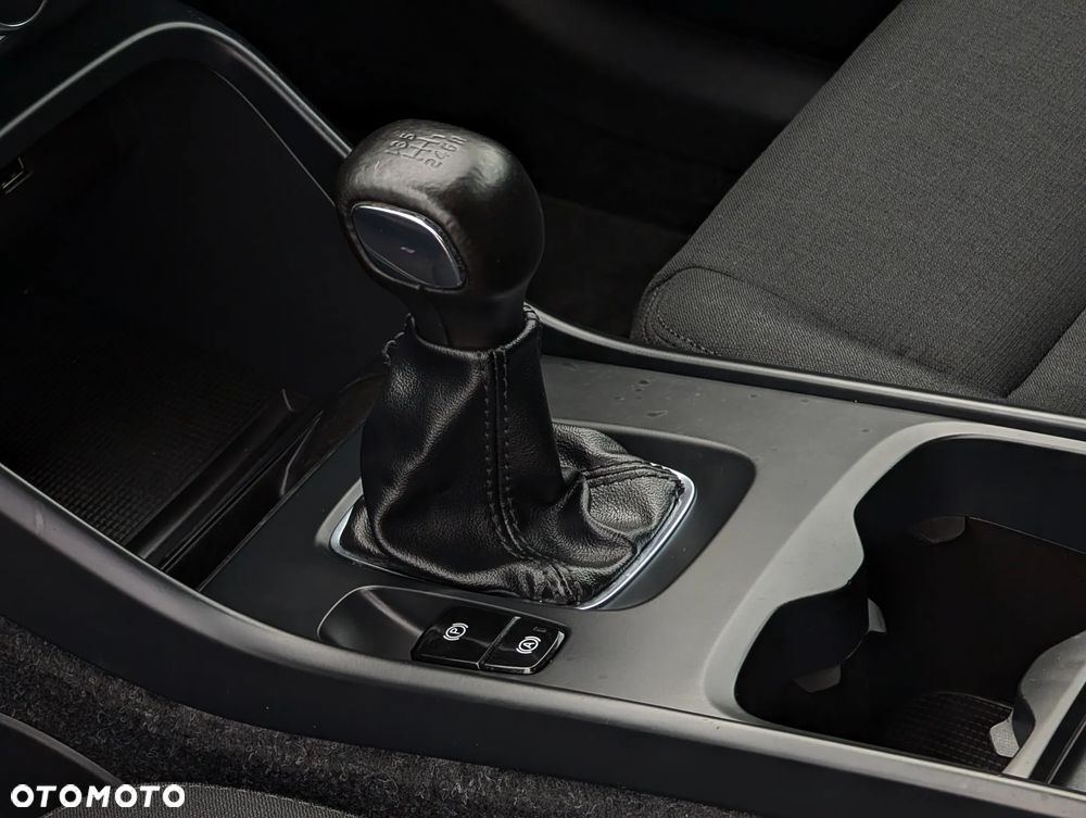 Volvo XC 40 T3 Momentum - 22