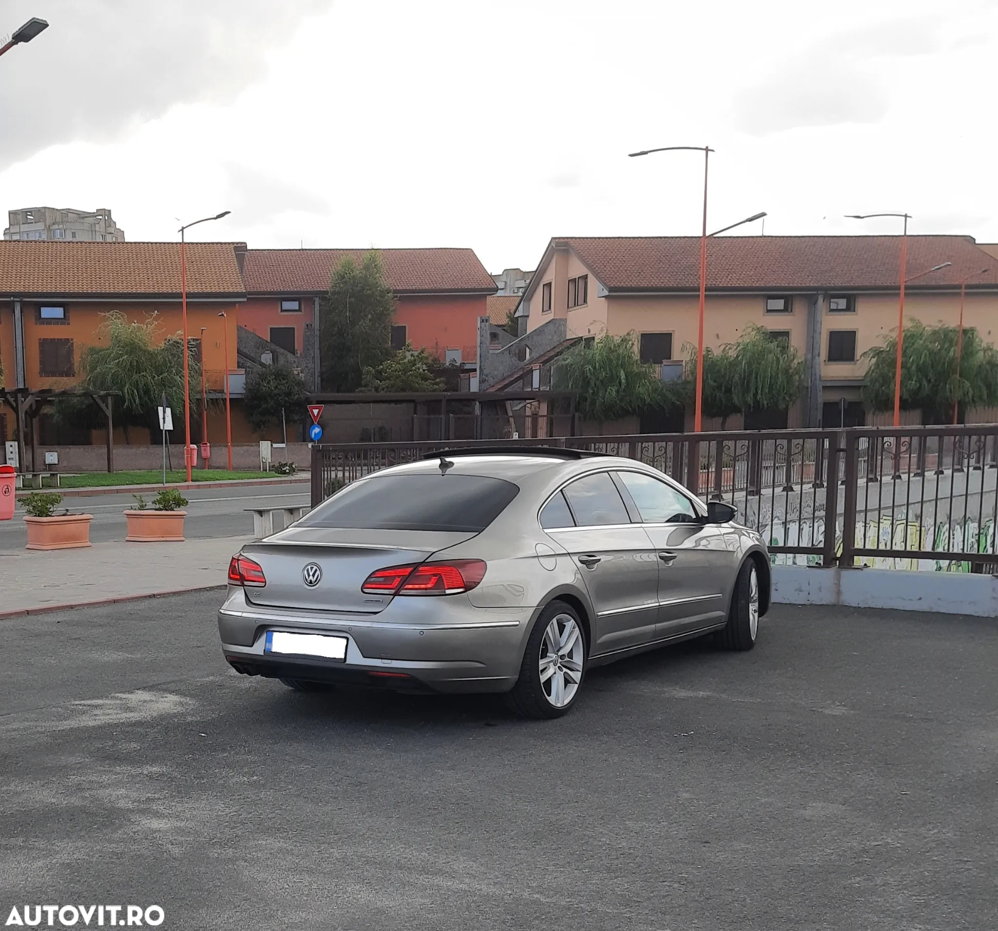 Volkswagen Passat CC 2.0 TDI BlueMotion Technology DSG Exclusive - 30