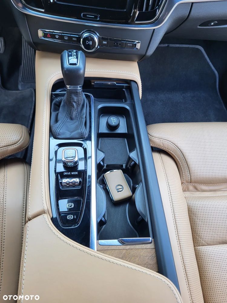 Volvo S90 D5 SCR AWD Inscription - 17