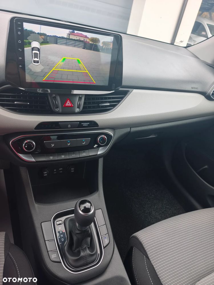 Hyundai i30 - 23
